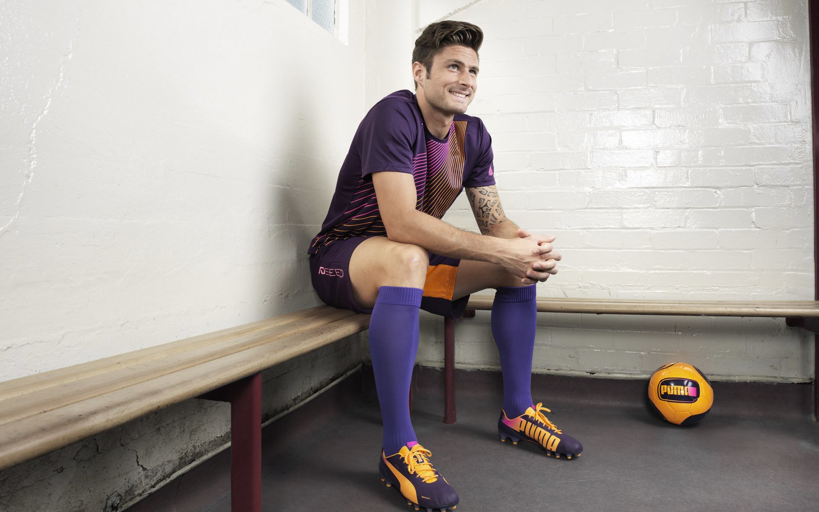 土耳其队在国际赛场上崭露头角，一路高歌，土耳其队员