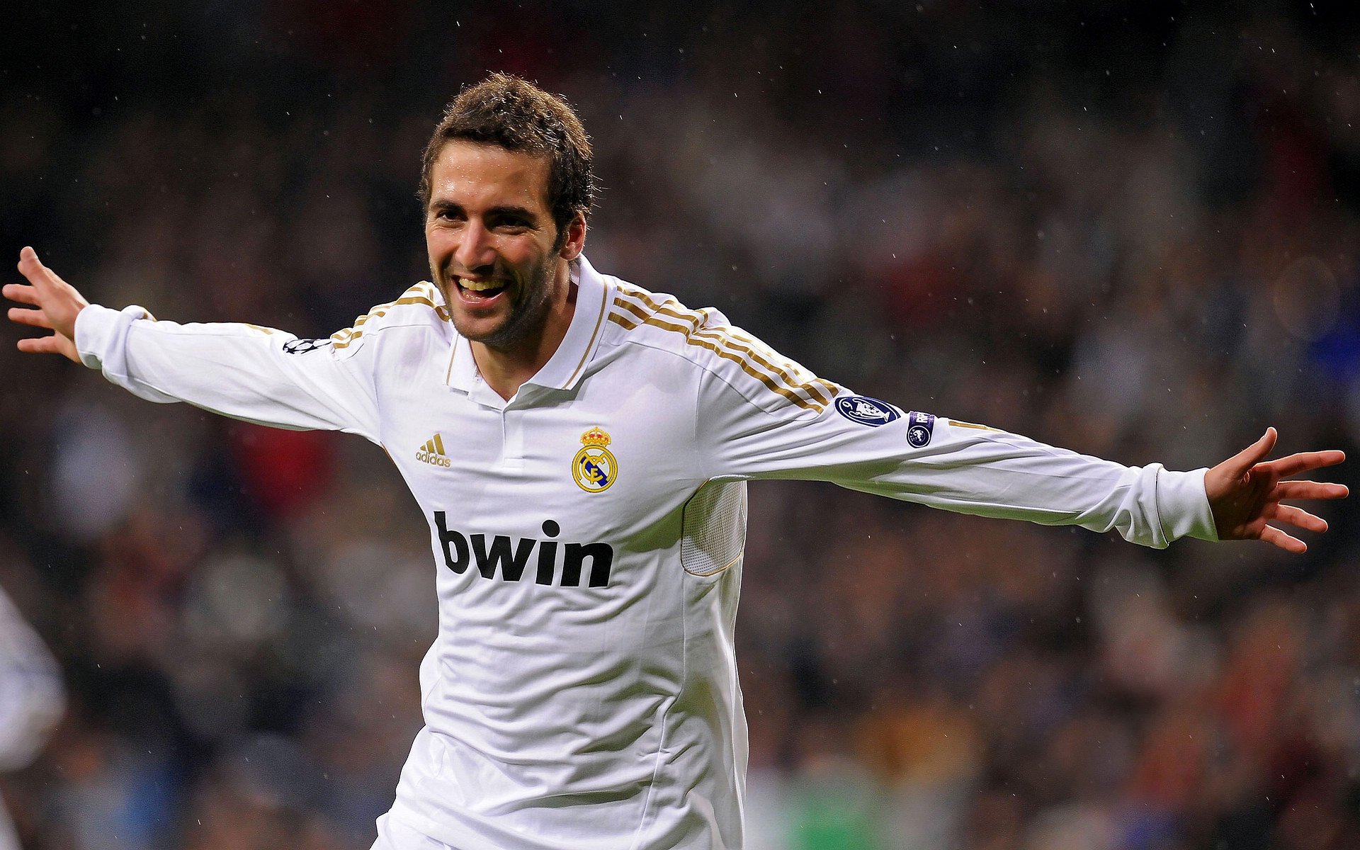 特内里费连续击败对手，士气高涨继续追赶领头羊，特内里费岛在哪里